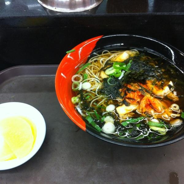 Photo taken at 롯데마트 (Lotte Mart) by mi young s. on 7/30/2012-首尔特别市东大门214清凉里乐天超市 Photo taken at 롯데마트 (Lotte Mart) by mi young s. on 7/30/2012