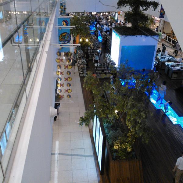 Photo taken at 롯데마트 (Lotte Mart) by 성도 김. on 6/10/2012-首尔特别市东大门214清凉里乐天超市 Photo taken at 롯데마트 (Lotte Mart) by 성도 김. on 6/10/2012