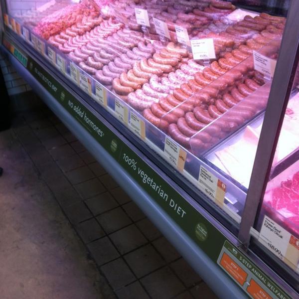 Photo taken at Whole Foods Market by Eric L. on 8/25/2012-俄勒冈州俄克拉荷马市北西大街(北克拉森大道)6001 Photo taken at Whole Foods Market by Eric L. on 8/25/2012