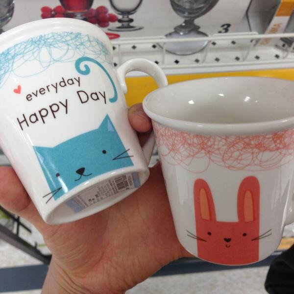 Photo taken at 이마트 (emart) by zZenie on 4/13/2013-庆尚南道昌原市昌原站易买得超市 Photo taken at 이마트 (emart) by zZenie on 4/13/2013