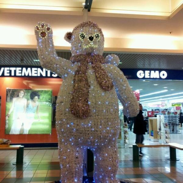 Photo taken at Auchan by Yaovamarn D. on 12/16/2011