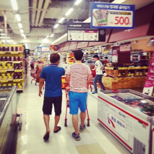 Photo taken at 홈플러스 (Home plus) by Yongmin K. on 8/9/2014