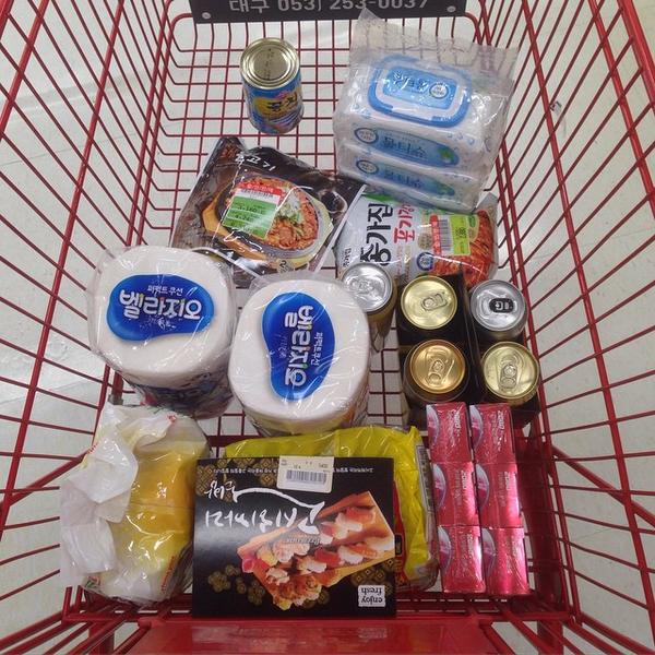 Photo taken at 홈플러스 (Home plus) by 덕구 구. on 2/13/2015