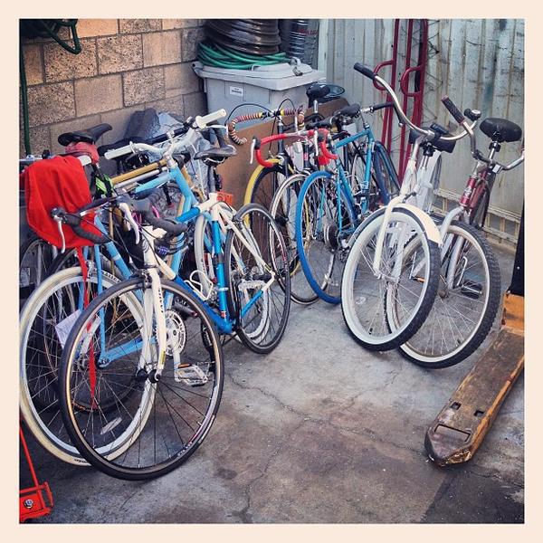 Photo taken at Trader Joe's by Jon-o G. on 6/25/2013-加利福尼亚州长滩贝尔斯登街风铃草大道北2222号 Photo taken at Trader Joe's by Jon-o G. on 6/25/2013