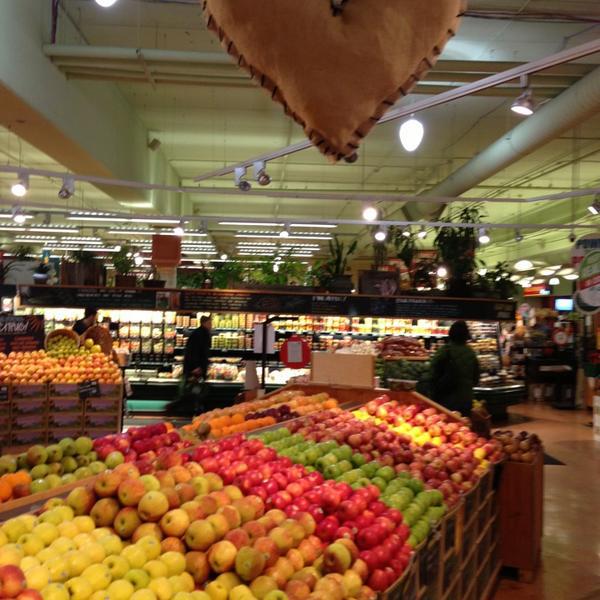 Photo taken at Whole Foods Market by Jason B. on 2/1/2013-美国华盛顿州西雅图第64街东北1026 Photo taken at Whole Foods Market by Jason B. on 2/1/2013