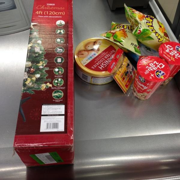 Photo taken at 홈플러스 (Home plus) by KJ on 12/16/2012-京畿道安养市东安区162 Photo taken at 홈플러스 (Home plus) by KJ on 12/16/2012