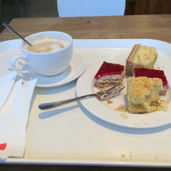 Photo taken at HEMA by Ruben S. on 6/27/2014-荷兰格罗宁根赫尔街64号 Photo taken at HEMA by Ruben S. on 6/27/2014