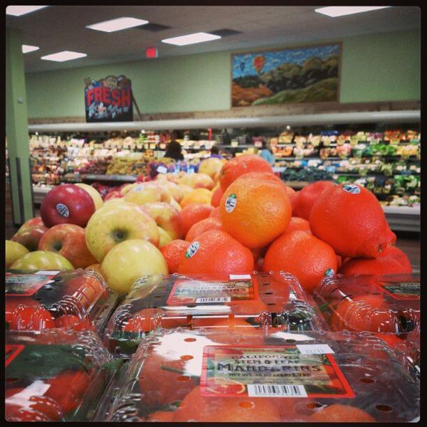 Photo taken at Trader Joe's by Hidekazu I. on 2/16/2013-加利福尼亚州94087 森尼韦尔 西埃尔卡米诺雷亚尔(在马蒂尔达大道)316号 Photo taken at Trader Joe's by Hidekazu I. on 2/16/2013