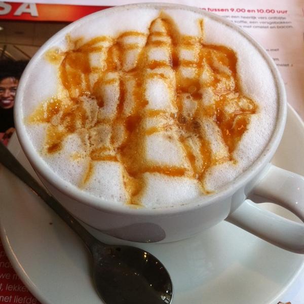 Photo taken at HEMA by Stefan S. on 7/23/2011-荷兰北荷兰省皮尔默伦德孤儿院胡同19号 Photo taken at HEMA by Stefan S. on 7/23/2011