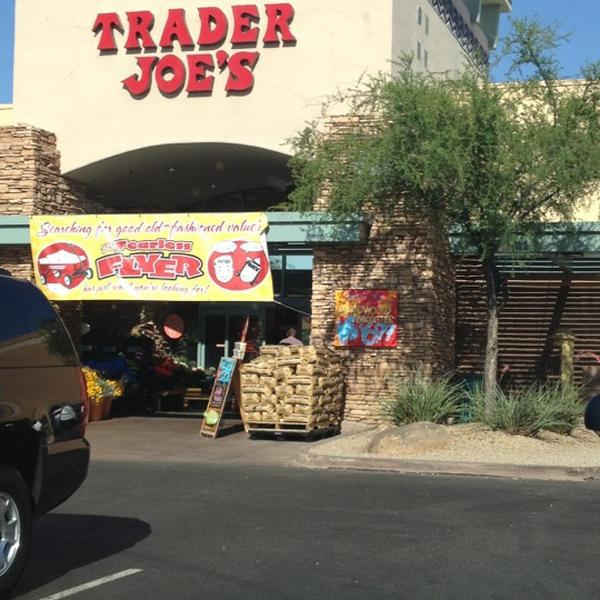 Photo taken at Trader Joe's by jennifer p. on 5/15/2012-亚利桑那州斯科茨代尔弗兰克劳埃德莱特路7555号 Photo taken at Trader Joe's by jennifer p. on 5/15/2012