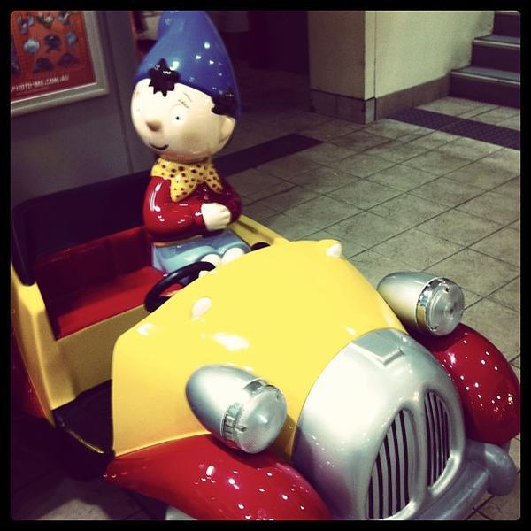 Photo taken at Woolworths by Suparat T. on 12/15/2012
