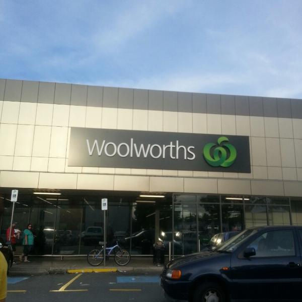 Photo taken at Woolworths by Irma Surya C. on 12/24/2013