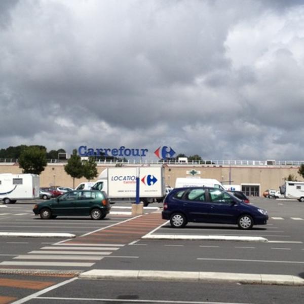 Photo taken at Carrefour by Abderrazak on 7/31/2012