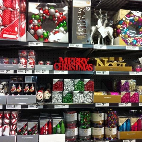 Photo taken at Woolworths by Eric E. on 10/13/2012