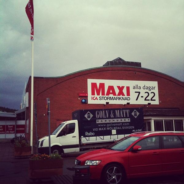 Photo taken at ICA Maxi by Malin on 9/30/2012