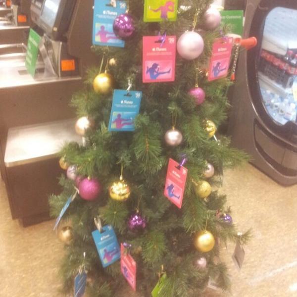 Photo taken at Woolworths by William B. on 11/26/2012-澳洲首都区2615霍尔特帕克斯博览会(哈德威克铬) Photo taken at Woolworths by William B. on 11/26/2012