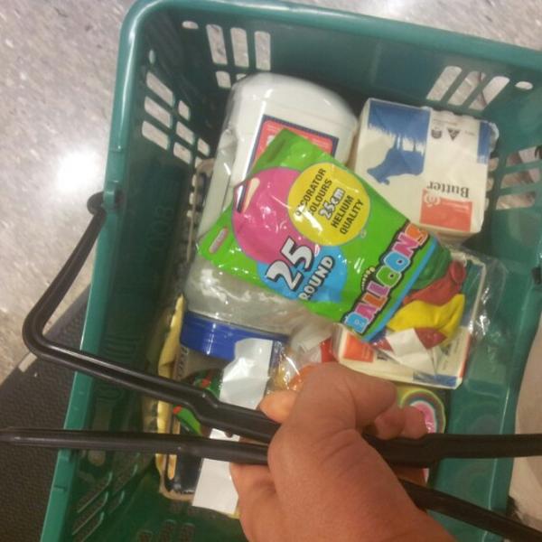 Photo taken at Woolworths by William B. on 12/27/2012-澳洲首都区2615霍尔特帕克斯博览会(哈德威克铬) Photo taken at Woolworths by William B. on 12/27/2012