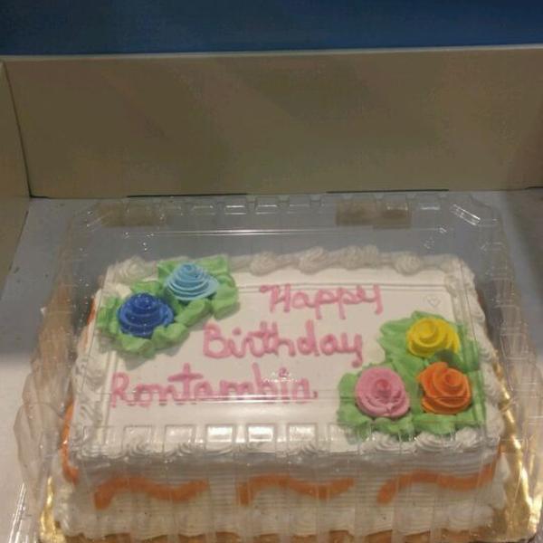 Photo taken at Publix by Tammi L. on 3/19/2012