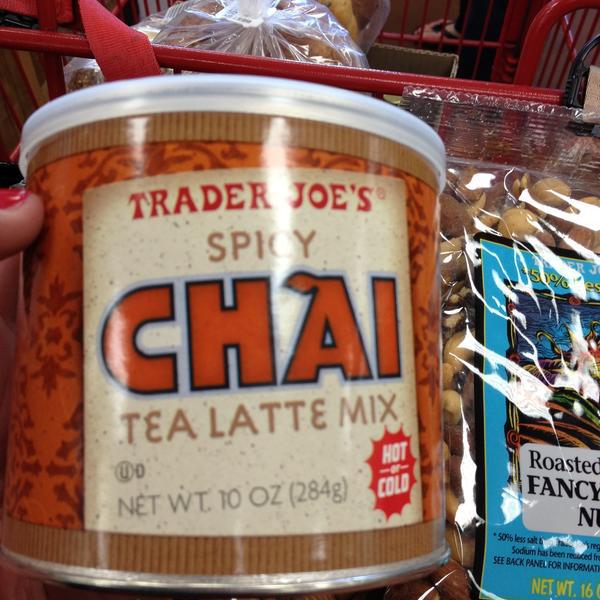 Photo taken at Trader Joe's by Xine B. on 5/2/2013-弗吉尼亚州格伦 - 阿伦褐砂石大道11331 Photo taken at Trader Joe's by Xine B. on 5/2/2013