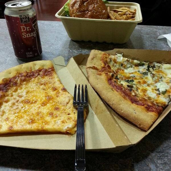 Photo taken at Whole Foods Market by Emilee M. on 2/24/2013-伊利诺 埃文斯顿芝加哥大道1640(在教堂) Photo taken at Whole Foods Market by Emilee M. on 2/24/2013