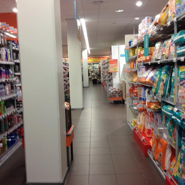 Photo taken at Albert Heijn by Tommie v. on 4/5/2013