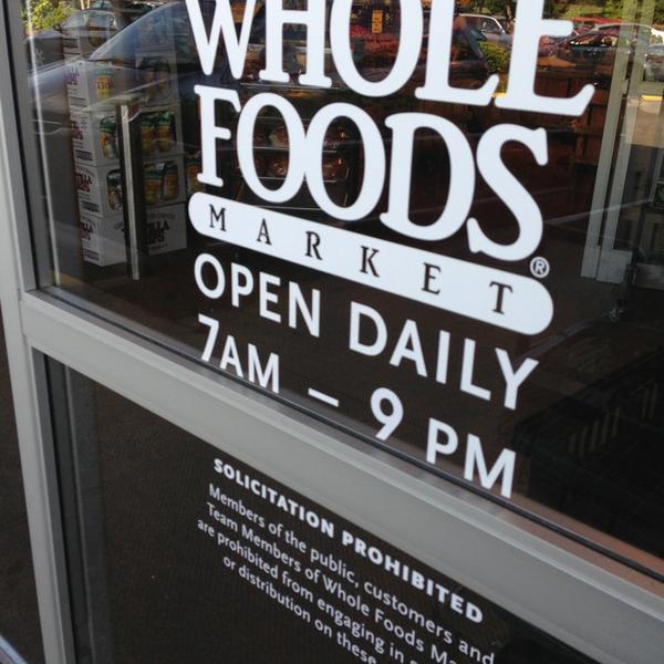 Photo taken at Whole Foods by Chuck N. on 7/22/2013-北卡罗莱纳 德罕621宽街(西主街道) Photo taken at Whole Foods by Chuck N. on 7/22/2013