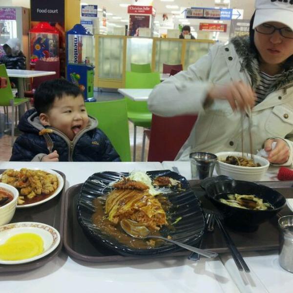 Photo taken at 홈플러스 / Home Plus by Inhyun Y. on 12/30/2011-大田市大正区23号 Photo taken at 홈플러스 / Home Plus by Inhyun Y. on 12/30/2011