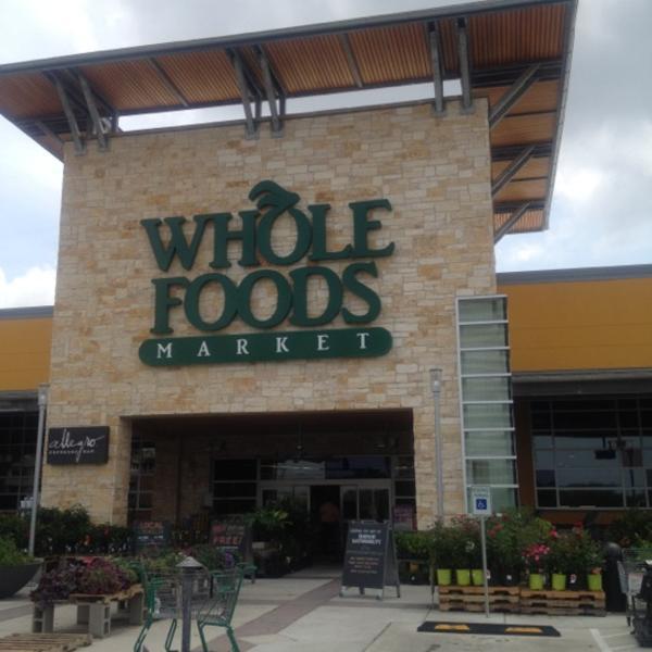 Photo taken at Whole Foods Market by Jesus R. on 4/27/2012-德克萨斯州休斯敦达拉斯街701 Photo taken at Whole Foods Market by Jesus R. on 4/27/2012