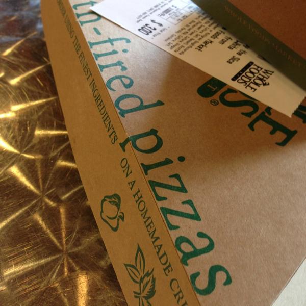 Photo taken at Whole Foods Market by Armando M. on 1/27/2013-美国加利福尼亚州圣塔克拉利塔瓦伦西亚大道24130 Photo taken at Whole Foods Market by Armando M. on 1/27/2013