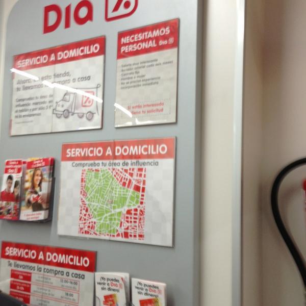 Photo taken at DIA % by Workea on 2/16/2013