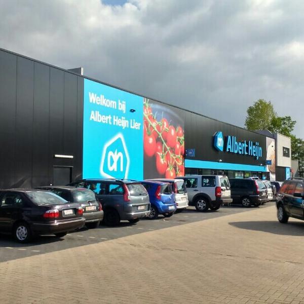 Photo taken at Albert Heijn by Gunther B. on 5/16/2015