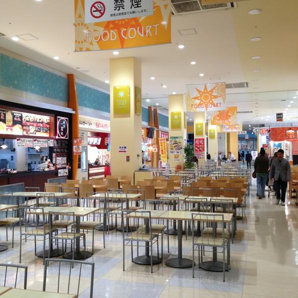 Photo taken at イオンモール香椎浜 by comlog on 4/7/2013-福冈县福冈市东区香椎浜3-12-1 吉之岛超市 Photo taken at イオンモール香椎浜 by comlog on 4/7/2013