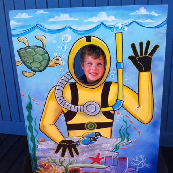 Photo taken at Trader Joe's by Shelley C. on 7/24/2012-加利福尼亚州红木路2052号 Photo taken at Trader Joe's by Shelley C. on 7/24/2012