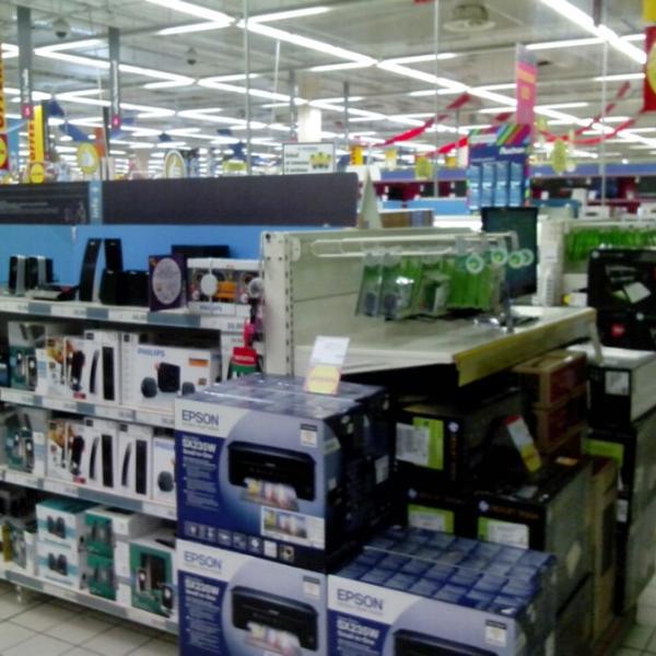 Photo taken at Auchan by Giuseppe M. on 8/19/2012-意大利普利亚卡萨马西玛诺伊卡塔罗路2 Photo taken at Auchan by Giuseppe M. on 8/19/2012