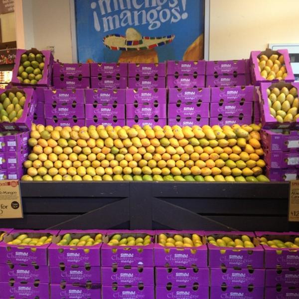 Photo taken at Whole Foods Market by Stacey M. on 3/25/2012-宾夕法尼亚州詹金顿菲尔韦路1575号 Photo taken at Whole Foods Market by Stacey M. on 3/25/2012