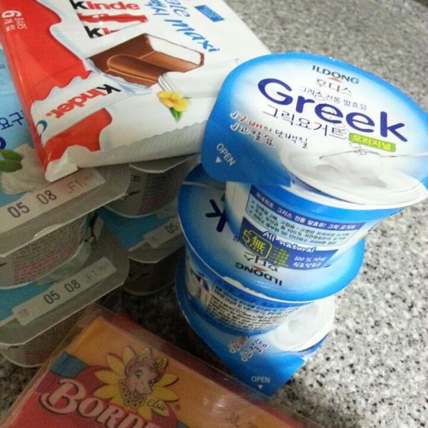 Photo taken at 이마트 (E-Mart) by Ellen A. on 5/2/2013-京畿道城南盆塘区134易买得超市 Photo taken at 이마트 (E-Mart) by Ellen A. on 5/2/2013