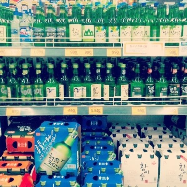 Photo taken at 이마트 (E-Mart) by musi_sean on 6/6/2012-京畿道城南盆塘区134易买得超市 Photo taken at 이마트 (E-Mart) by musi_sean on 6/6/2012