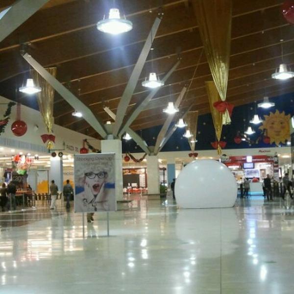 Photo taken at Auchan - Centro Commerciale Porte di Catania by Dimitri A. on 11/27/2012-意大利西西里岛卡塔尼亚192国道盖索比安科84+500公里 Photo taken at Auchan - Centro Commerciale Porte di Catania by Dimitri A. on 11/27/2012