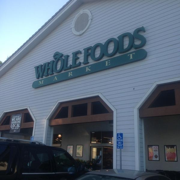 Photo taken at Whole Foods Market by Mckinse T. on 7/17/2013-加利福尼亚州长滩太平洋海岸高速路6550号(在第二大街和圣加布里埃尔河之间) Photo taken at Whole Foods Market by Mckinse T. on 7/17/2013