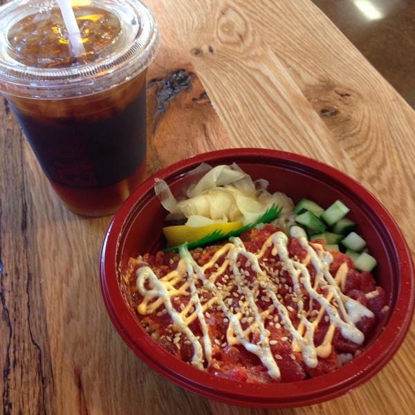 Photo taken at Whole Foods Market by Amy G. on 8/30/2013-科罗拉多80123 利特尔顿 沃兹沃思大道南(沃兹沃斯和丽景)5155号 Photo taken at Whole Foods Market by Amy G. on 8/30/2013