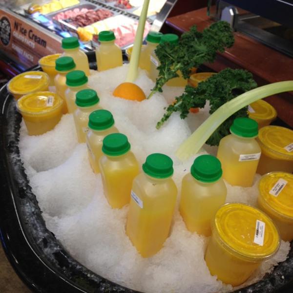 Photo taken at Whole Foods Market by Suzie C. on 4/7/2013-加利福尼亚州托伦斯太平洋海岸高速公路(克伦肖大道)2655 Photo taken at Whole Foods Market by Suzie C. on 4/7/2013