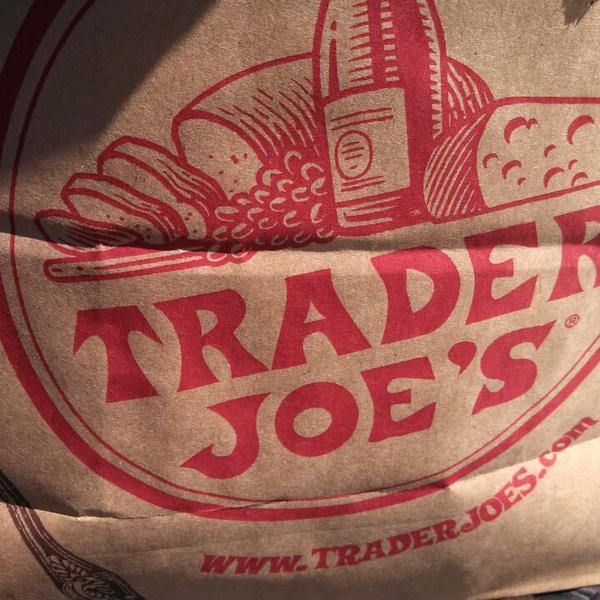 Trader Joe's乔氏连锁西雅图店 华盛顿州贝尔维尤事第24大道东北路15563号