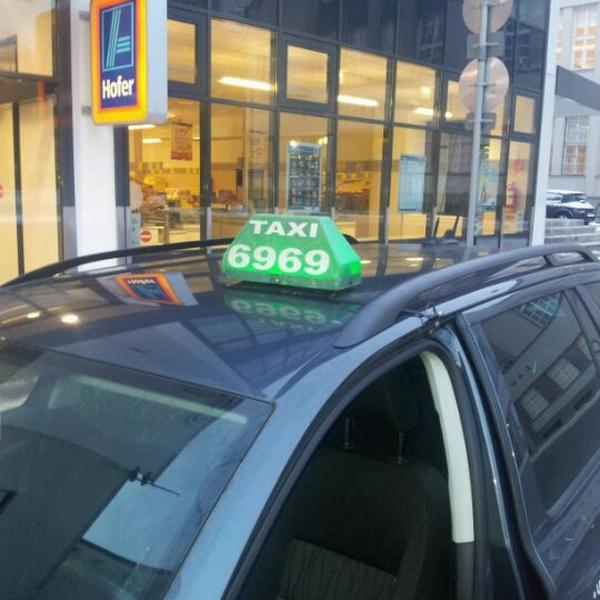 Photo taken at Hofer by Nikolaus W. on 12/1/2011-奥地利上奥地利州林茨席勒广场1 Photo taken at Hofer by Nikolaus W. on 12/1/2011