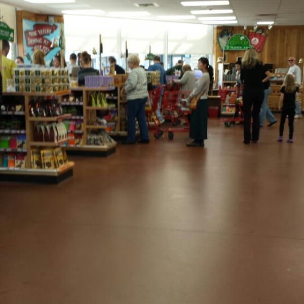 Photo taken at Trader Joe's by Tamon K. on 10/25/2014-俄亥俄 都柏林锯木厂路6355(在都柏林-威路) Photo taken at Trader Joe's by Tamon K. on 10/25/2014