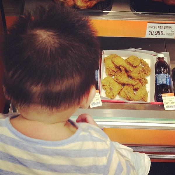 Photo taken at 홈플러스 (Home plus) by Kaphwan K. on 6/26/2013-首尔市中浪区四佳亭路332号(面牧店) Photo taken at 홈플러스 (Home plus) by Kaphwan K. on 6/26/2013