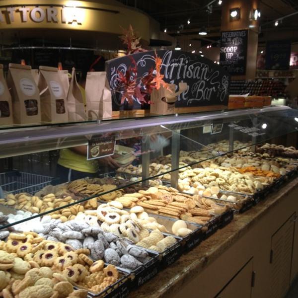 Photo taken at Whole Foods Market by M on 10/24/2012-德克萨斯州奥斯丁拉马尔大道525 Photo taken at Whole Foods Market by M on 10/24/2012