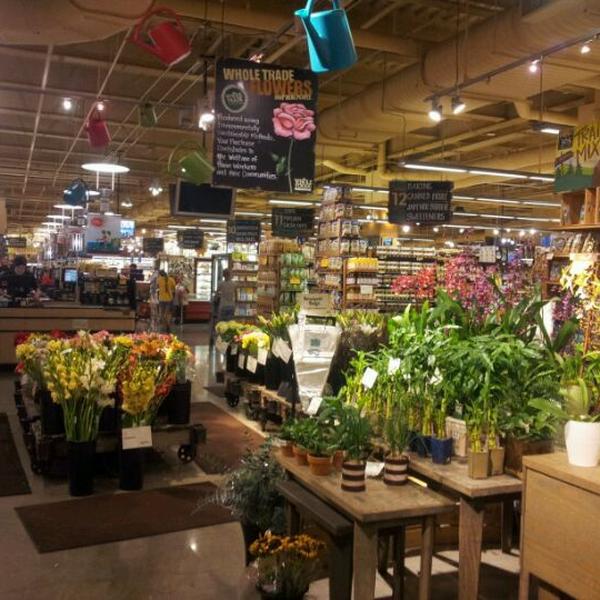 Photo taken at Whole Foods Market by Roberto R. on 6/1/2012-德克萨斯州奥斯丁拉马尔大道525 Photo taken at Whole Foods Market by Roberto R. on 6/1/2012