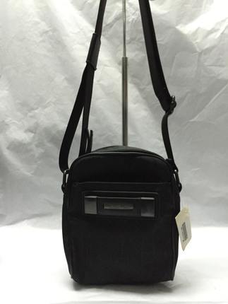 Calvin Klein/凯文克莱男女通用款单肩斜跨包【尾品秒杀】 Calvin Klein/凯文克莱男女通用款单肩斜跨包【尾品秒杀】