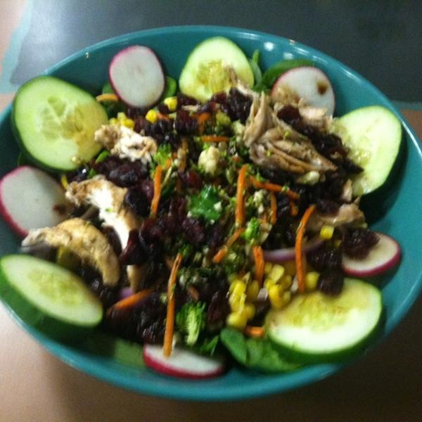 Photo taken at Whole Foods Market by Larissa on 8/18/2012-伊利诺 芝加哥阿什兰大道3300(西学院街) Photo taken at Whole Foods Market by Larissa on 8/18/2012