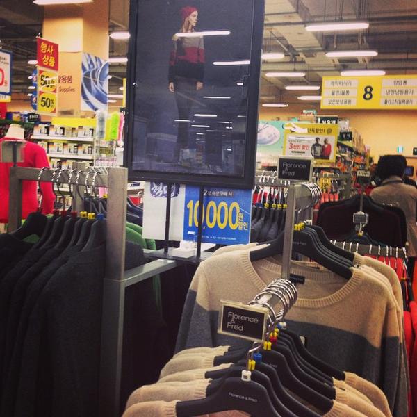 Photo taken at 홈플러스 (Home plus) by soojung c. on 10/23/2014-首尔市道峰区道峰路678号(放鹤店) Photo taken at 홈플러스 (Home plus) by soojung c. on 10/23/2014